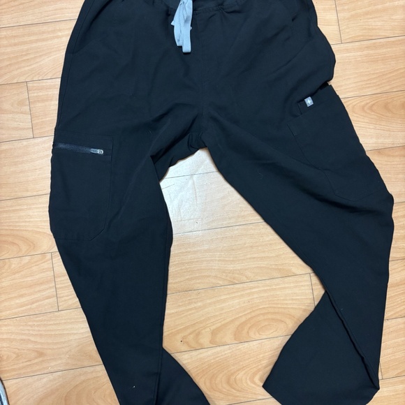 FIGs women’s scrub pants high waisted Yola Scrub Pants size Medium Petite - Picture 2 of 3